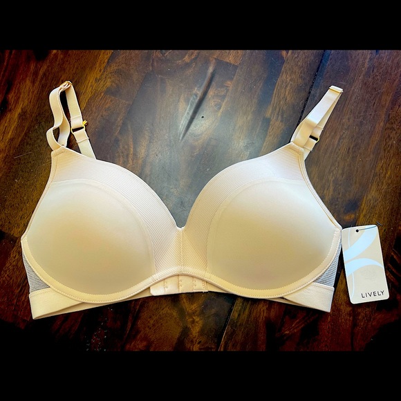 Lively wireless bra - light push up. - Picture 1 of 3